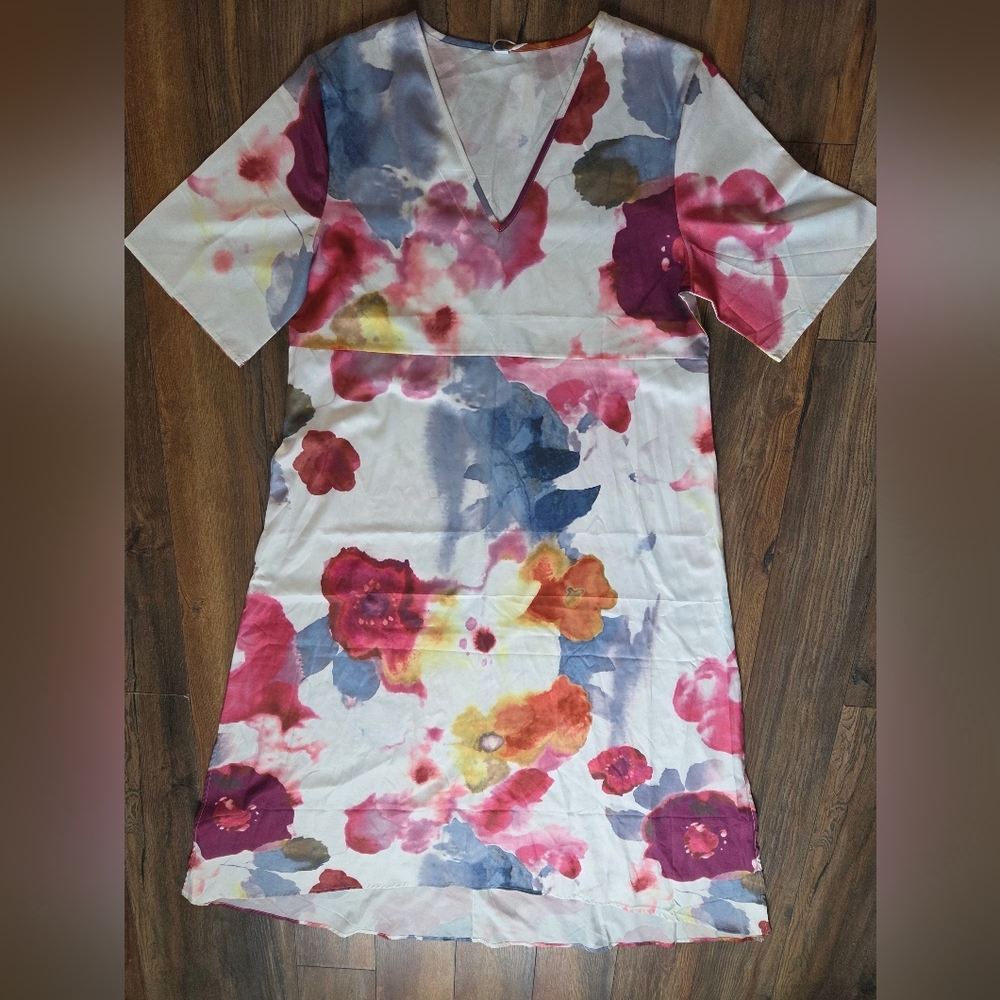 Free W Purchase Watercolour Floral Lightweight V-Neck Maxi Dress